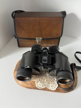 Bushnell Vintage Sportview Insta-Focus Binoculars with Carrying Case